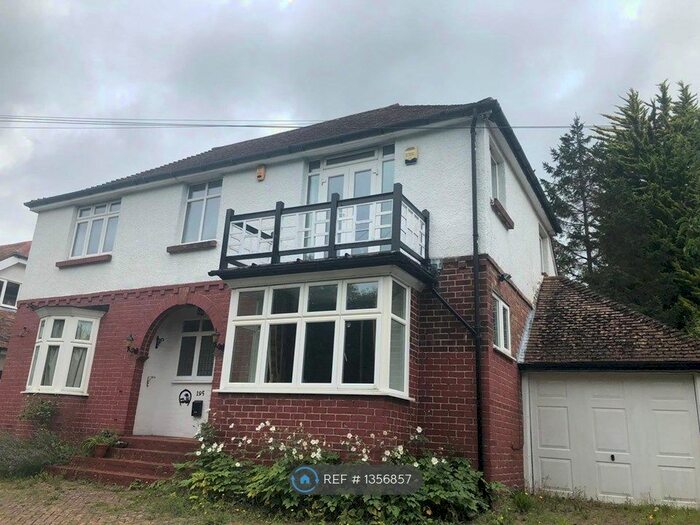 4 Bedroom Semi-Detached House To Rent In St. Helens Road, Hastings, TN34