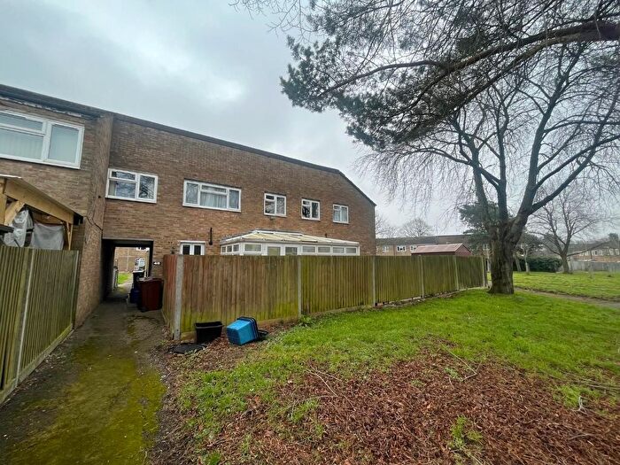 5 Bedroom Terraced House For Sale In Southwark Close, Stevenage, SG1