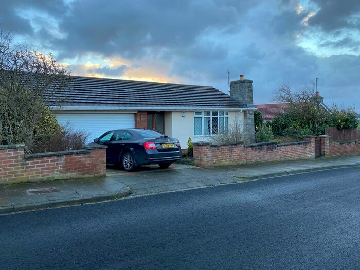 3 Bedroom Bungalow To Rent In Linksway, Wallasey CH45