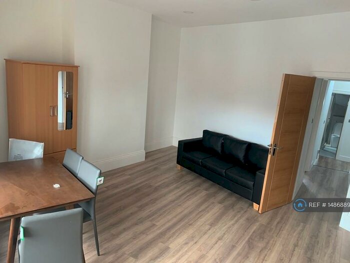 3 Bedroom Penthouse To Rent In St. Anns Road, Harrow, HA1