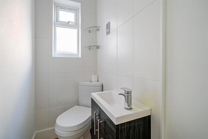 4 Bedroom Terraced House For Sale In Evesham Place, Stratford-Upon-Avon, CV37
