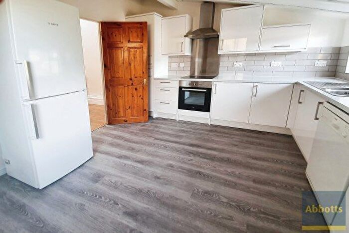 3 Bedroom Property To Rent In Mildmayes, Basildon, SS16