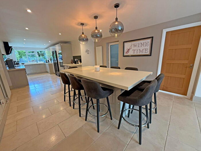 4 Bedroom Semi-Detached House For Sale In Langcomb Road, Shirley, B90