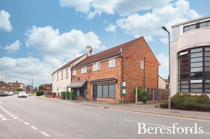 2 Bedroom Apartment For Sale In A Station Road, West Horndon, CM13