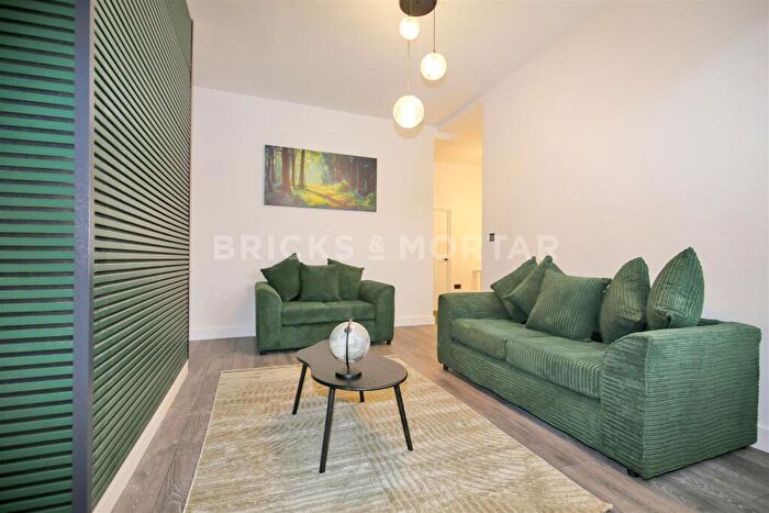 3 Bedroom Flat To Rent In Simonside Terrace, Heaton, Newcastle Upon Tyne, NE6