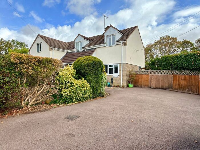 4 Bedroom Detached House For Sale In Cheltenham Road, Kinsham, Tewkesbury, GL20