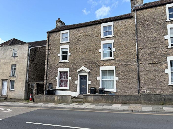 1 Bedroom Flat For Sale In North Parade, Frome, BA11