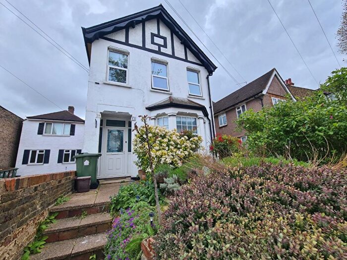 2 Bedroom Maisonette To Rent In Victoria Road, Sutton, SM1