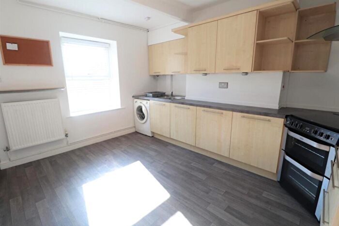 1 Bedroom End Of Terrace House For Sale In Woodland View, Calverley, Pudsey, West Yorkshire, Uk, LS28