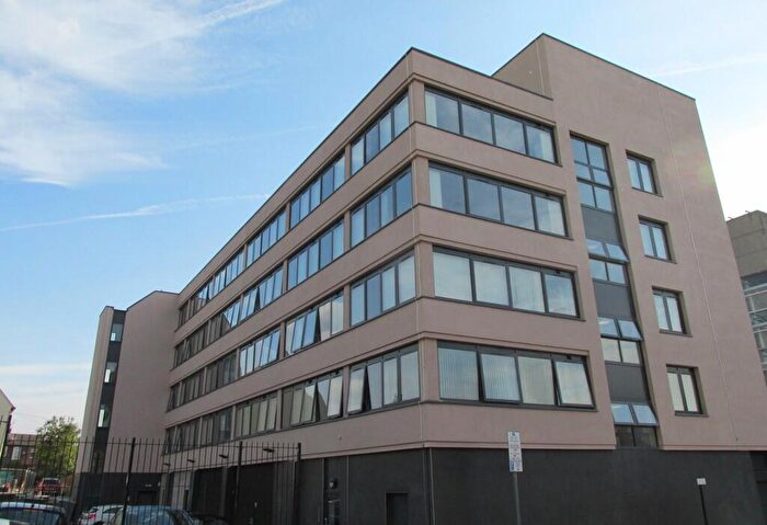 1 Bedroom Apartment To Rent In Renaissance House, Stockport, Cheshire, SK1