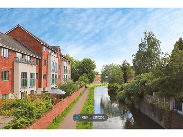 2 Bedroom Flat To Rent In Castle Locks, Kidderminster, DY11