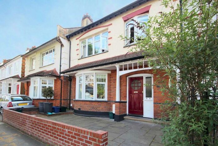 2 Bedroom Flat To Rent In Cambridge Road, Twickenham, TW1