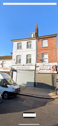 3 Bedroom Flat To Rent In Plumstead High Street, London, SE18