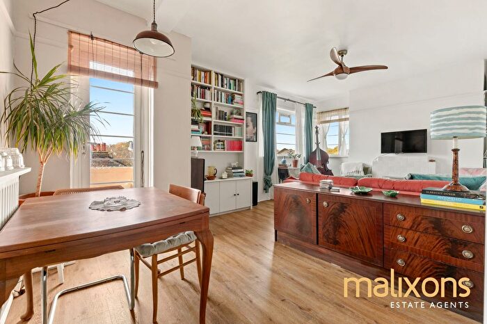 2 Bedroom Flat For Sale In Clapham Road, Rusper Court Clapham Road, SW9
