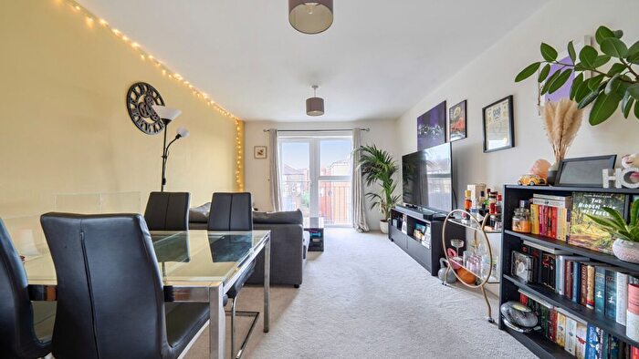 2 Bedroom Flat For Sale In Chaplin House, Sidcup High Street, Sidcup, DA14