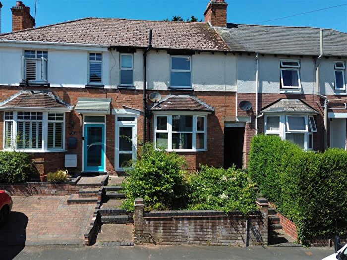 3 Bedroom Terraced House To Rent In Available Now - Beauchamp Road, Warwick, CV34