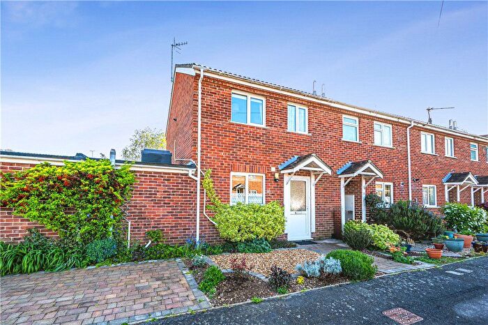 2 Bedroom End Terrace House For Sale In Hunters Crescent, Romsey, Hampshire, SO51