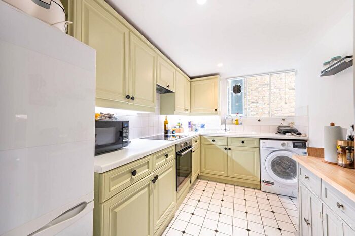 1 Bedroom Flat For Sale In Holland Park, Holland Park, London, W11