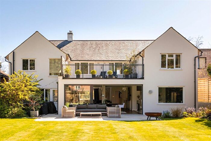 5 Bedroom Detached House For Sale In Gatton Road, Reigate, RH2