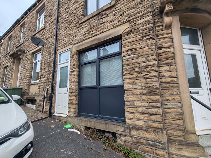 2 Bedroom Terraced House To Rent In Meltham Road, Lockwood, Huddersfield, HD1