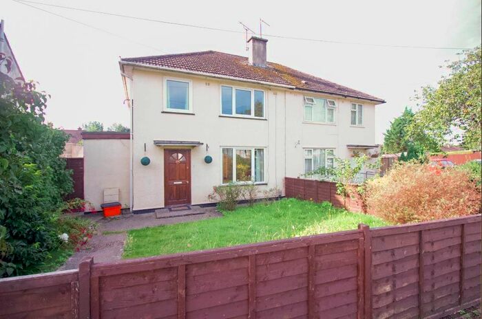 3 Bedroom Semi-Detached House To Rent In Bourne Road, Swindon, Wiltshire, SN2