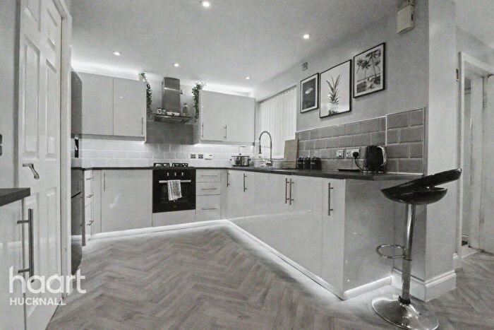 3 Bedroom Semi Detached House For Sale In Moss Close, Nottingham, NG5