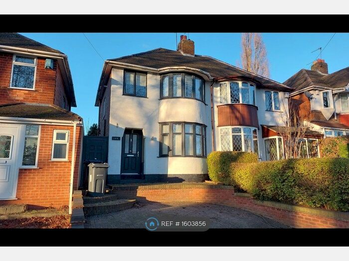 3 Bedroom Semi-Detached House To Rent In Garretts Green Lane, Birmingham, B26