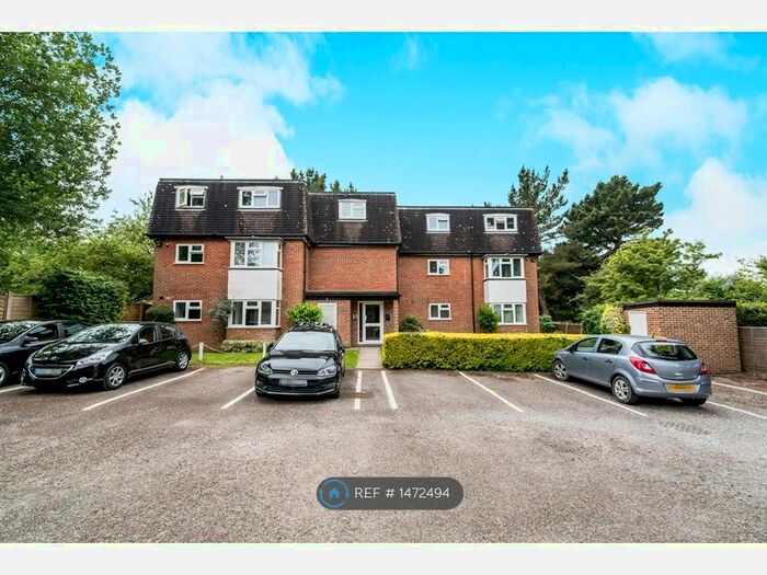 2 Bedroom Flat To Rent In St. Georges Road, Farnham, GU9