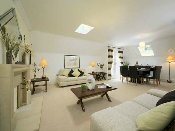 2 Bedroom Penthouse To Rent In Streetly Lane, Sutton Coldfield, West Midlands, B74