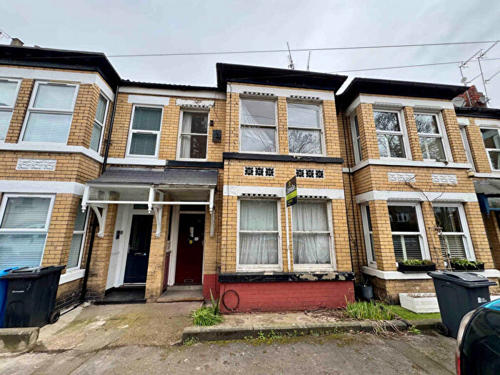3 Bedroom Terraced House For Sale In Duesbery Street, Hull, HU5