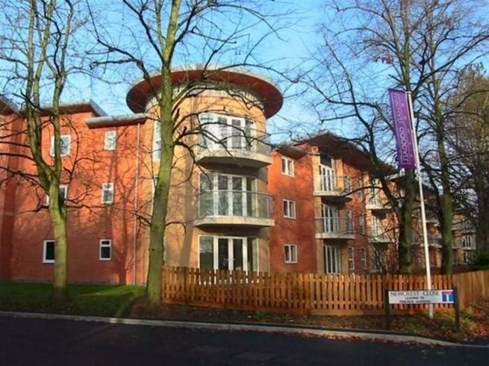 2 Bedroom Apartment To Rent In Pineview Gardens, The Crest, Littleover, Derby, DE23