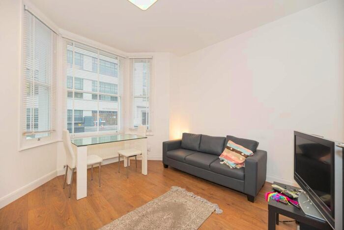 2 Bedroom Flat To Rent In Farringdon Road, London, EC1R