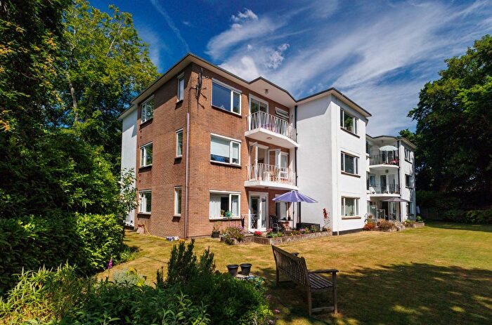 2 Bedroom Flat To Rent In Windsor Court, Windsor Road, Poole, BH14