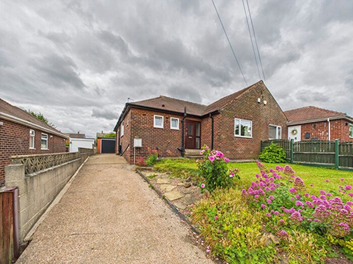2 Bedroom Bungalow To Rent In Acacia Drive, Castleford, WF10