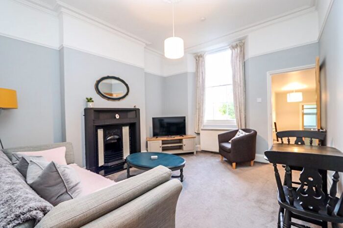 2 Bedroom Flat To Rent In Herbert Road, Clevedon, BS21