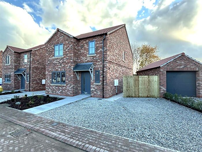 4 Bedroom Detached House For Sale In Holmes Park, Eastrington, DN14
