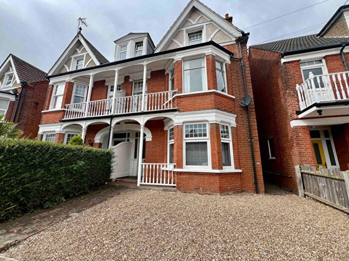 1 Bedroom Flat To Rent In Leopold Road, Felixstowe, IP11