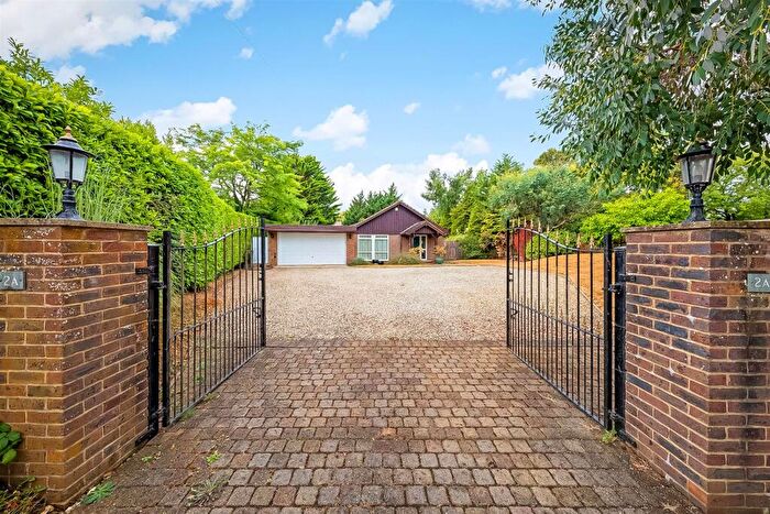 4 Bedroom Detached Bungalow For Sale In Ridley Road, Warlingham, CR6