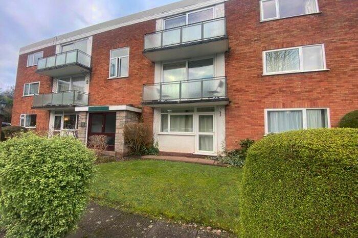 2 Bedroom Flat To Rent In Foley Road East Eastmoor Close, Sutton Coldfield, B74