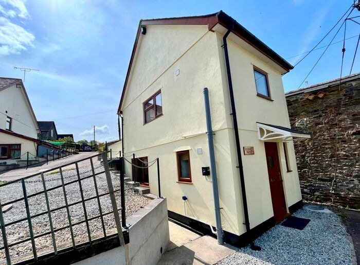 1 Bedroom Detached House To Rent In North Street, North Tawton, EX20