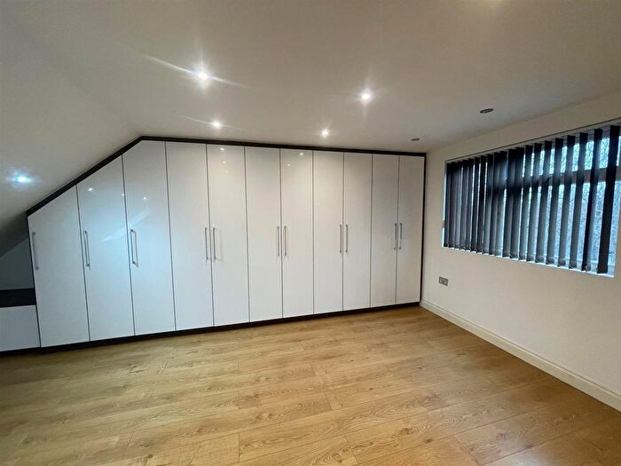 4 Bedroom Property To Rent In Dorchester Waye, Hayes, UB4