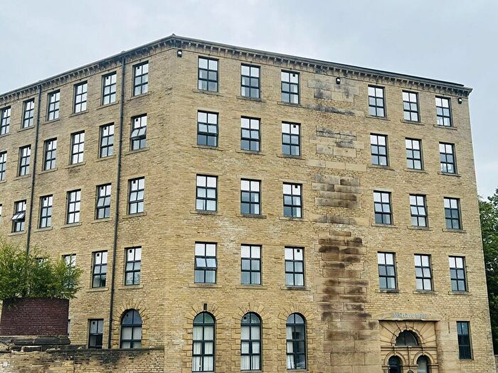 1 Bedroom Apartment To Rent In Pellon Lane, Halifax, HX1