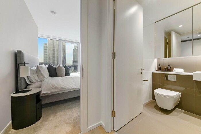 2 Bedroom Apartment To Rent In Newfoundland Place, London, E14
