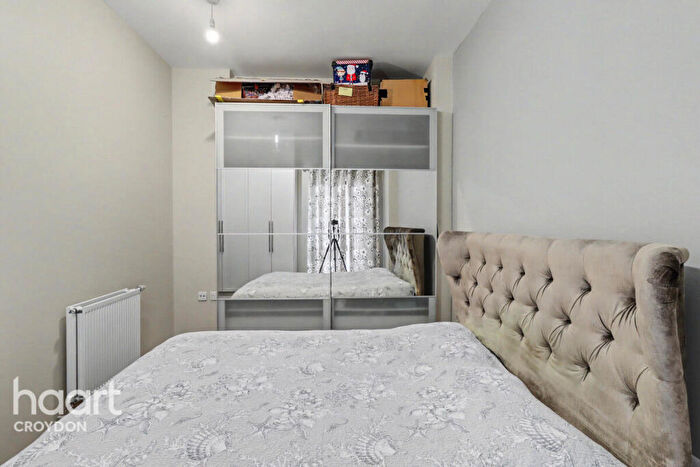 2 Bedroom Block Of Apartments For Sale In Purley Way, Croydon, CR0