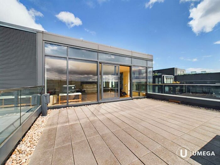 2 Bedroom Flat To Rent In Simpson Loan, Quartermile, Edinburgh, EH3