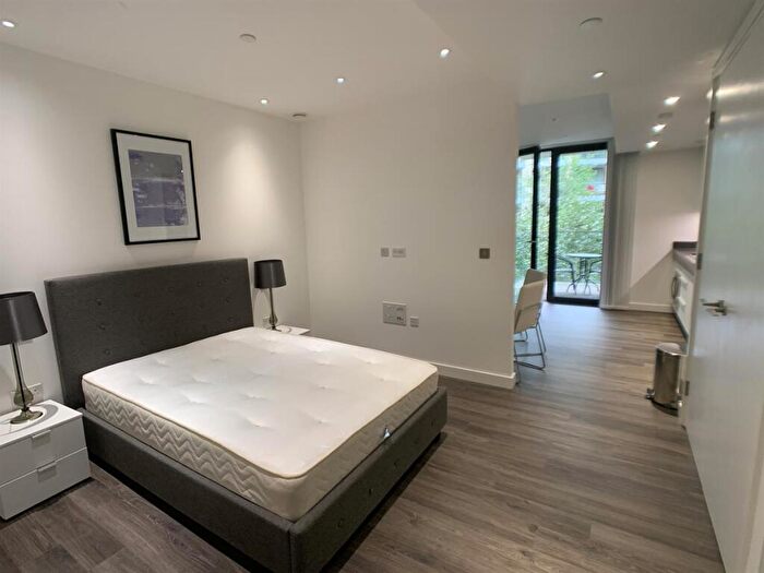 Apartment To Rent In Meranti House, Alie Street, E1