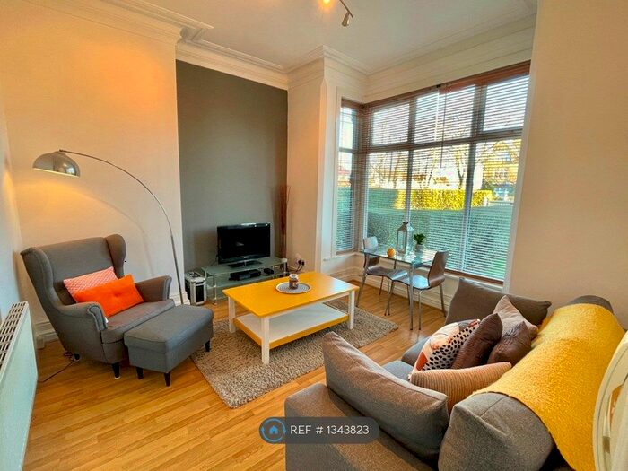 1 Bedroom Flat To Rent In Parkhouse Street Lane, Leeds, LS8