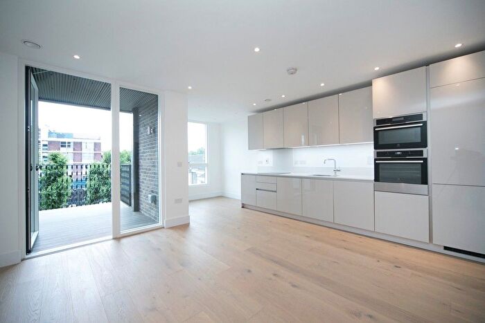 2 Bedroom Flat To Rent In Courtyard, Rochester Place, Camden, NW1