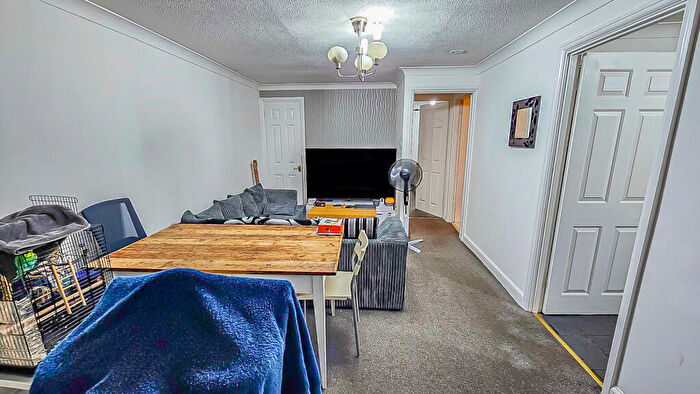 1 Bedroom Flat For Sale In Custom House, London, E16