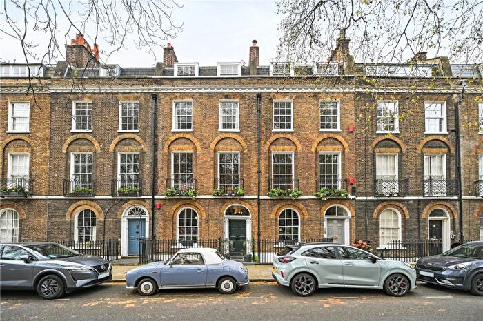 3 Bedroom Maisonette For Sale In Northampton Square, London, EC1V